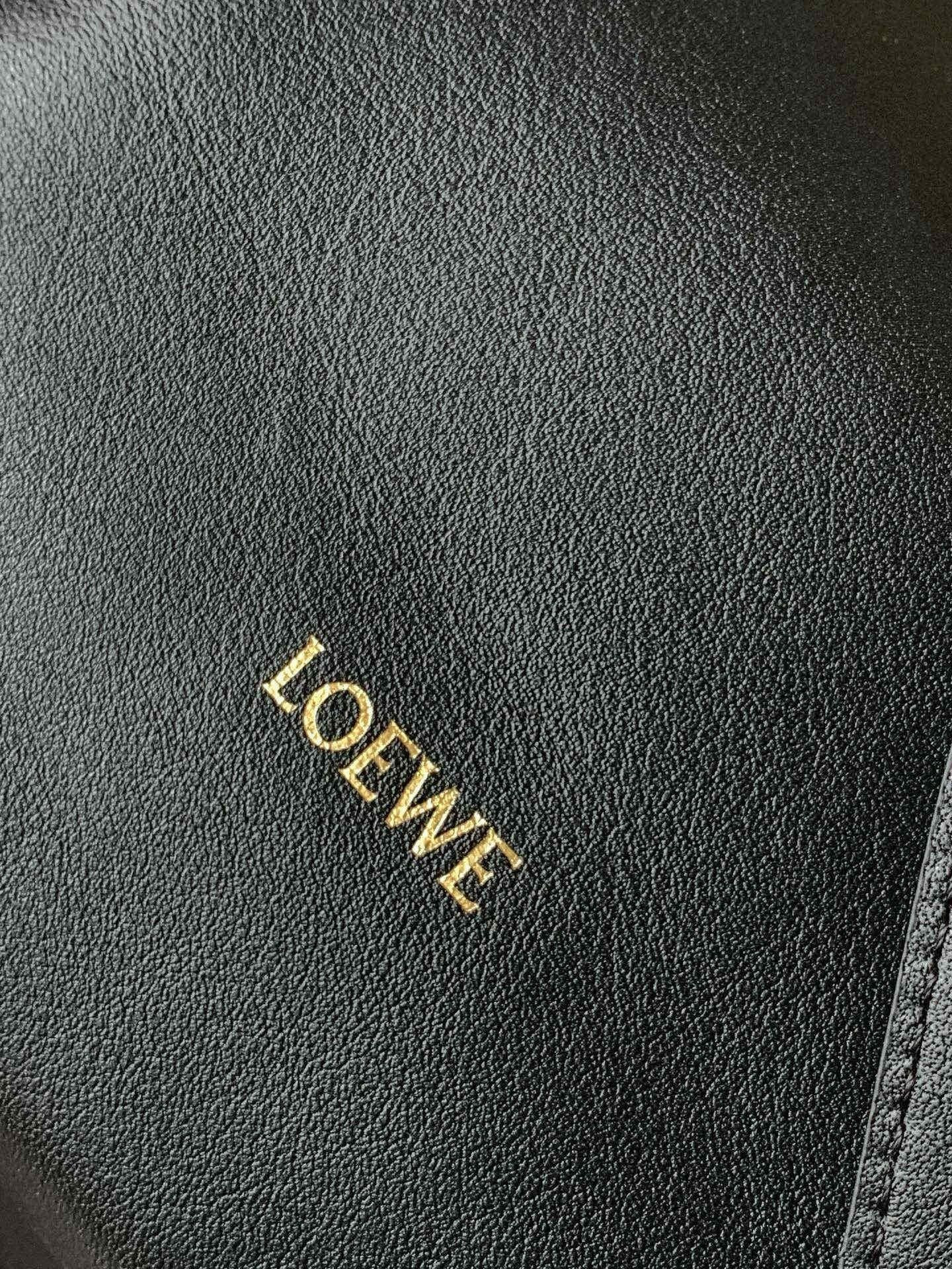 L0ew* flamenco purse 30x24.5x10.5cm