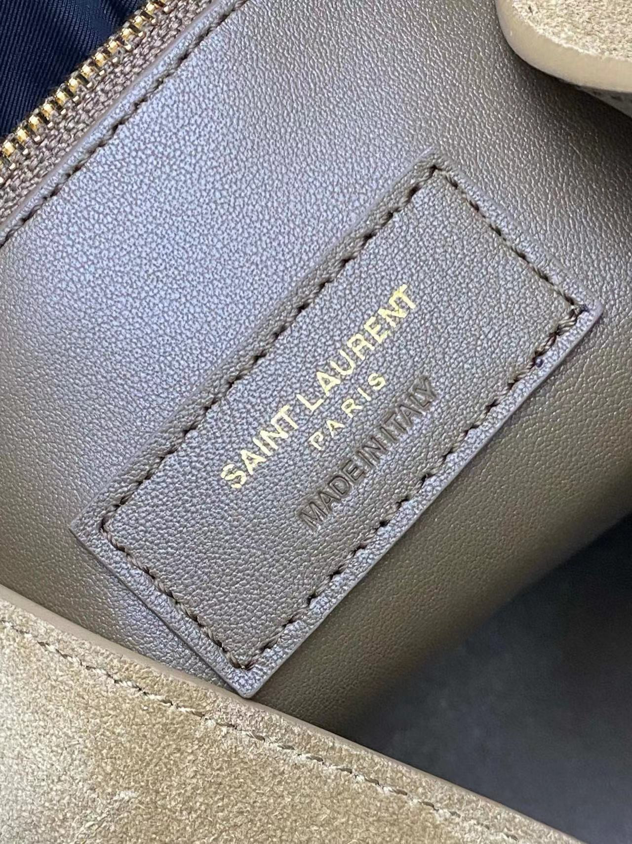 y*l le 5 À 7 S*pple large in suede 30 x 31 x 13 cm