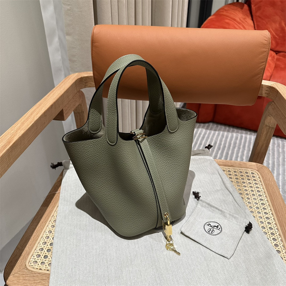 H**me5 picotin 18cm  sage greensage green without original box