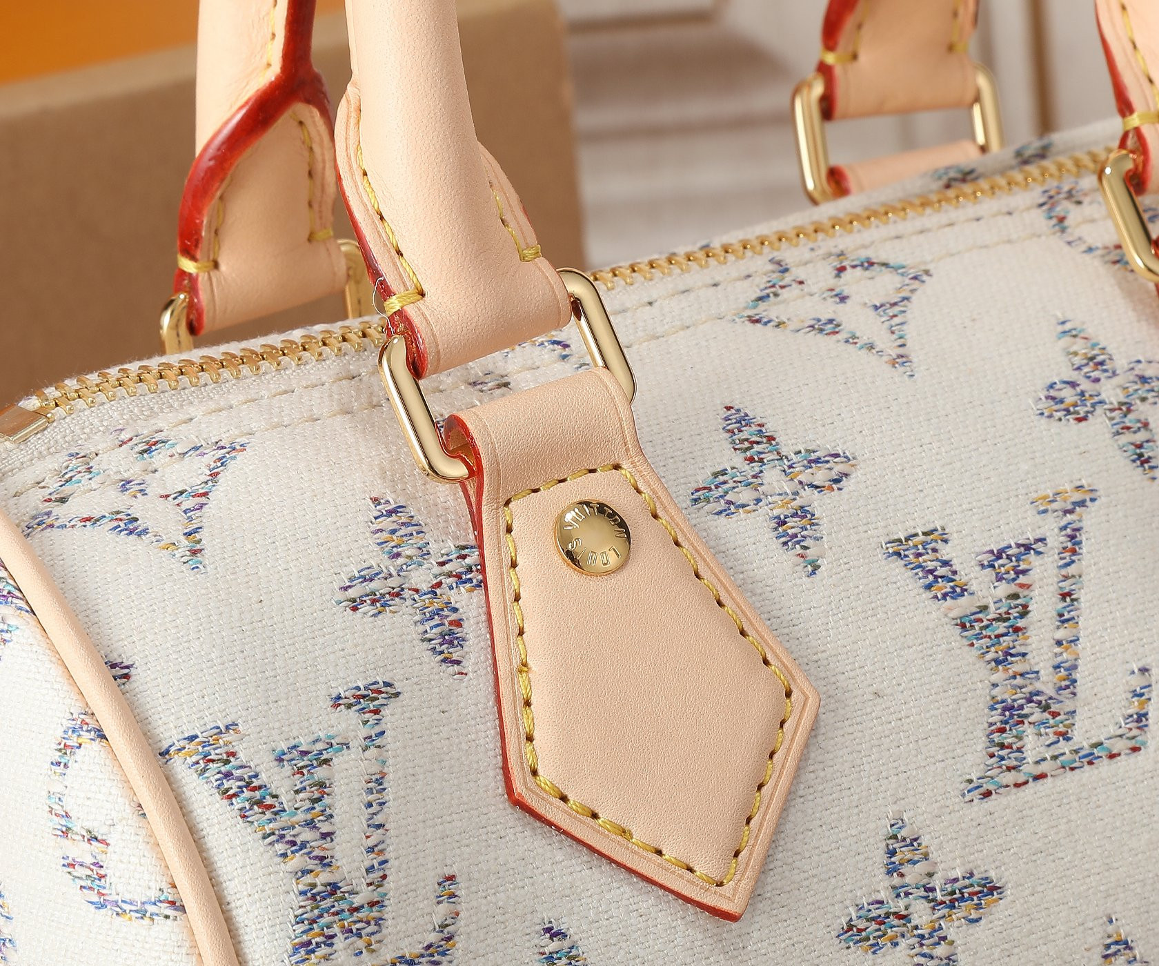 LV Speedy Bandoulière 20 M24709 8.1 x 5.3 x 4.7 inches