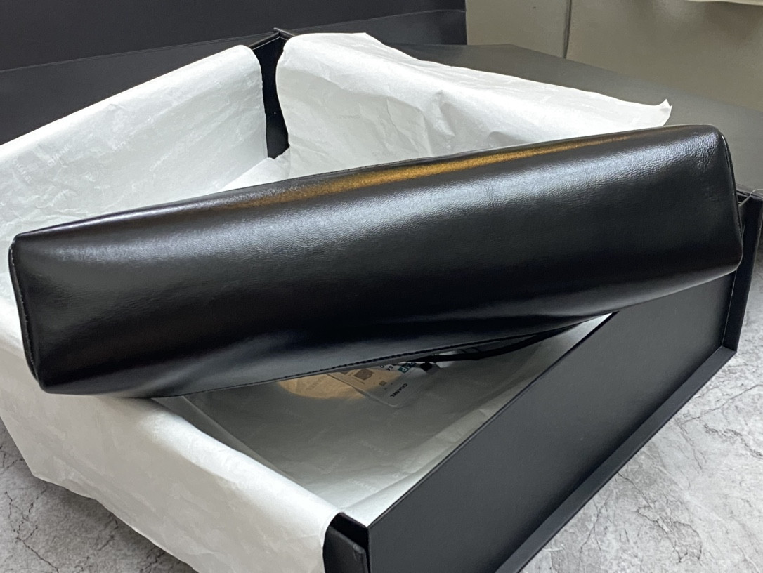 Ch*el  shopping bag shiny lambskin & gold-tone metal black 35x39x8cm