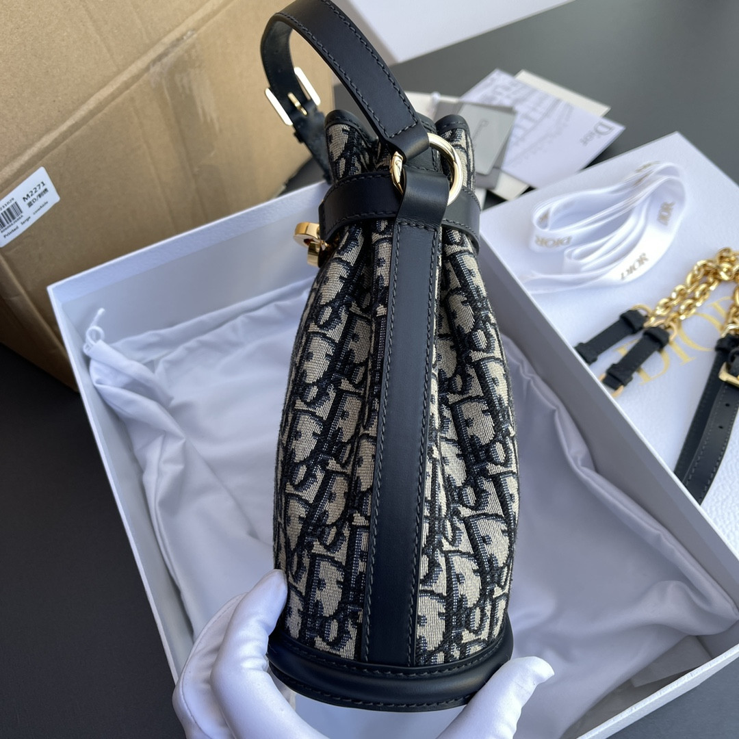 D*or  amber oblique 24.5×25×11cm