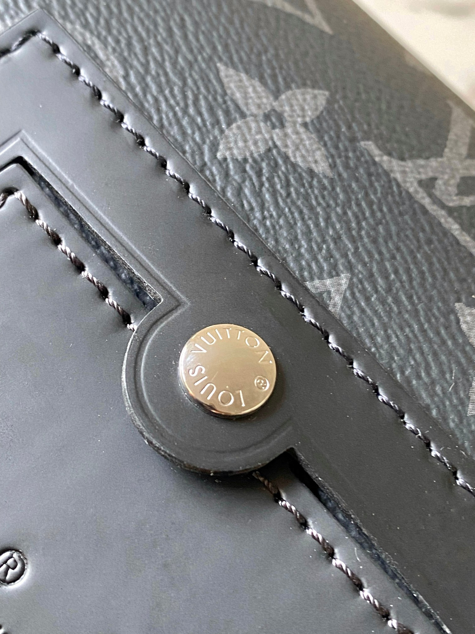 LV VOYAGER M40511 32×23×9CM