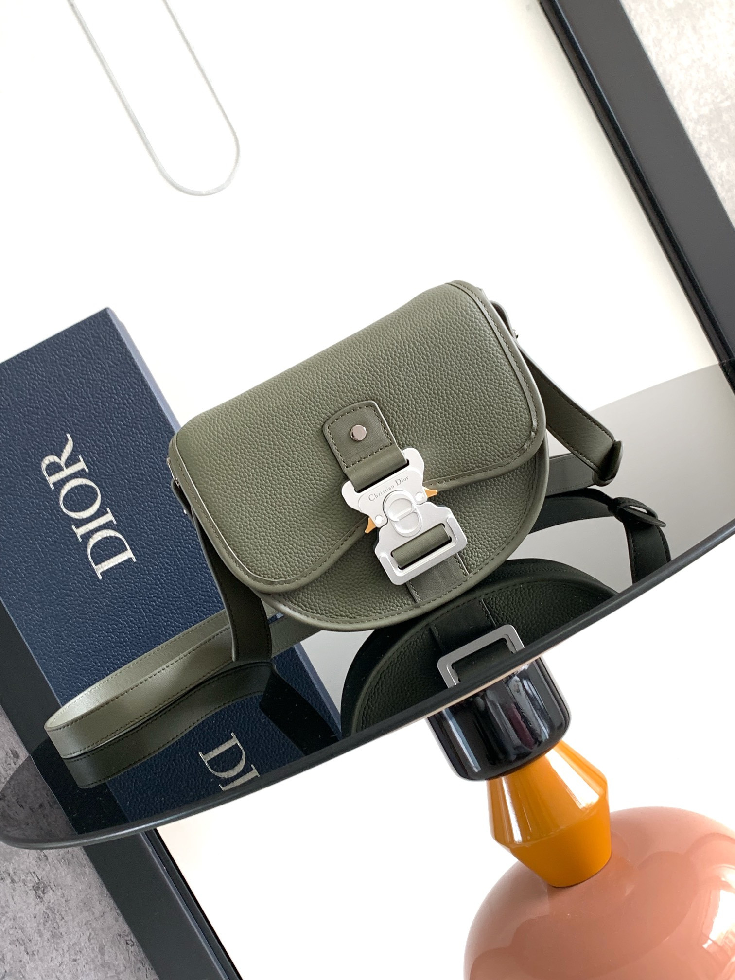 D*or mini gallop bag with strap 20.5 x 16 x 5 cm