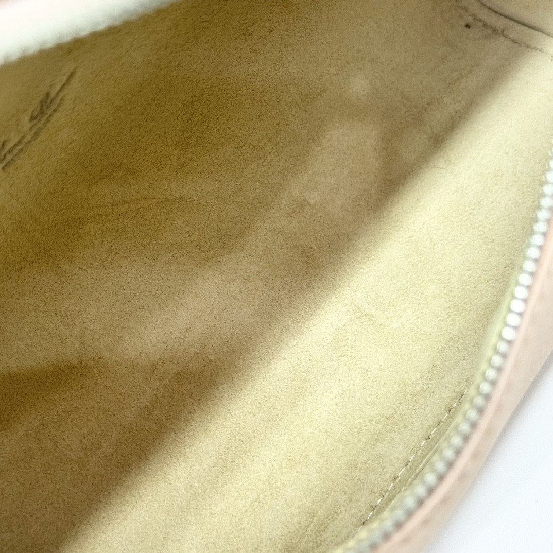 L**o p*ana extra pocket l19 grained calfskin 11 x 19 x 6.5 cm