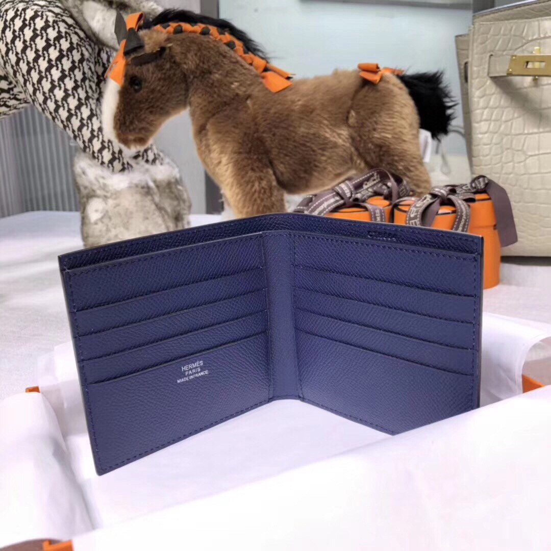 H**me5 poker compact wallet