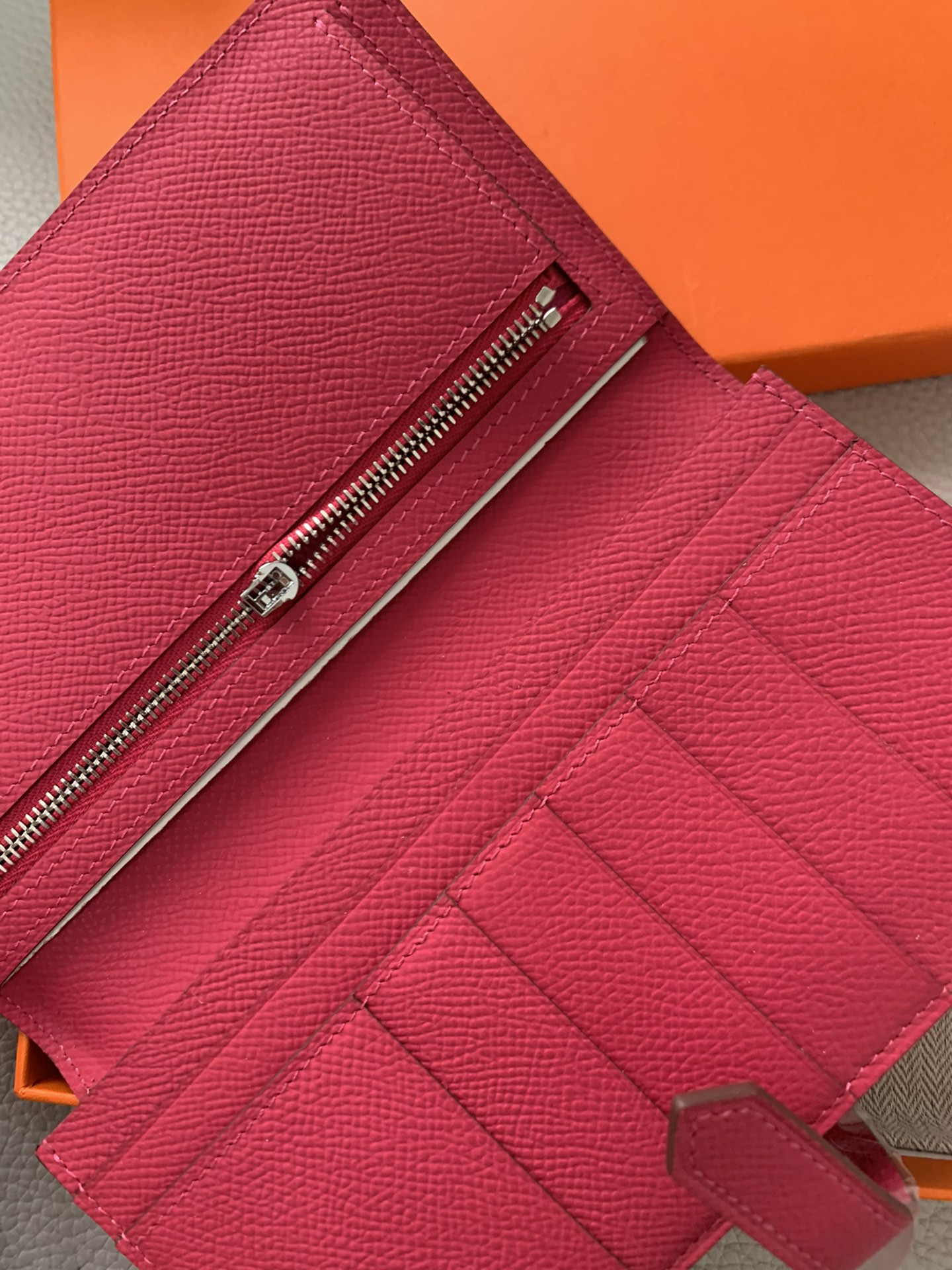 H**me5 long wallet 17.5x9.5cm