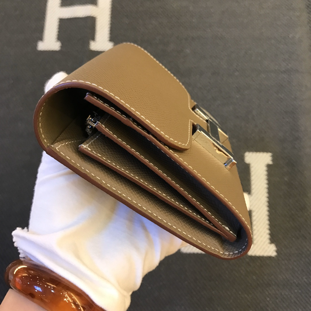 H**me5 wallet 13x12cm