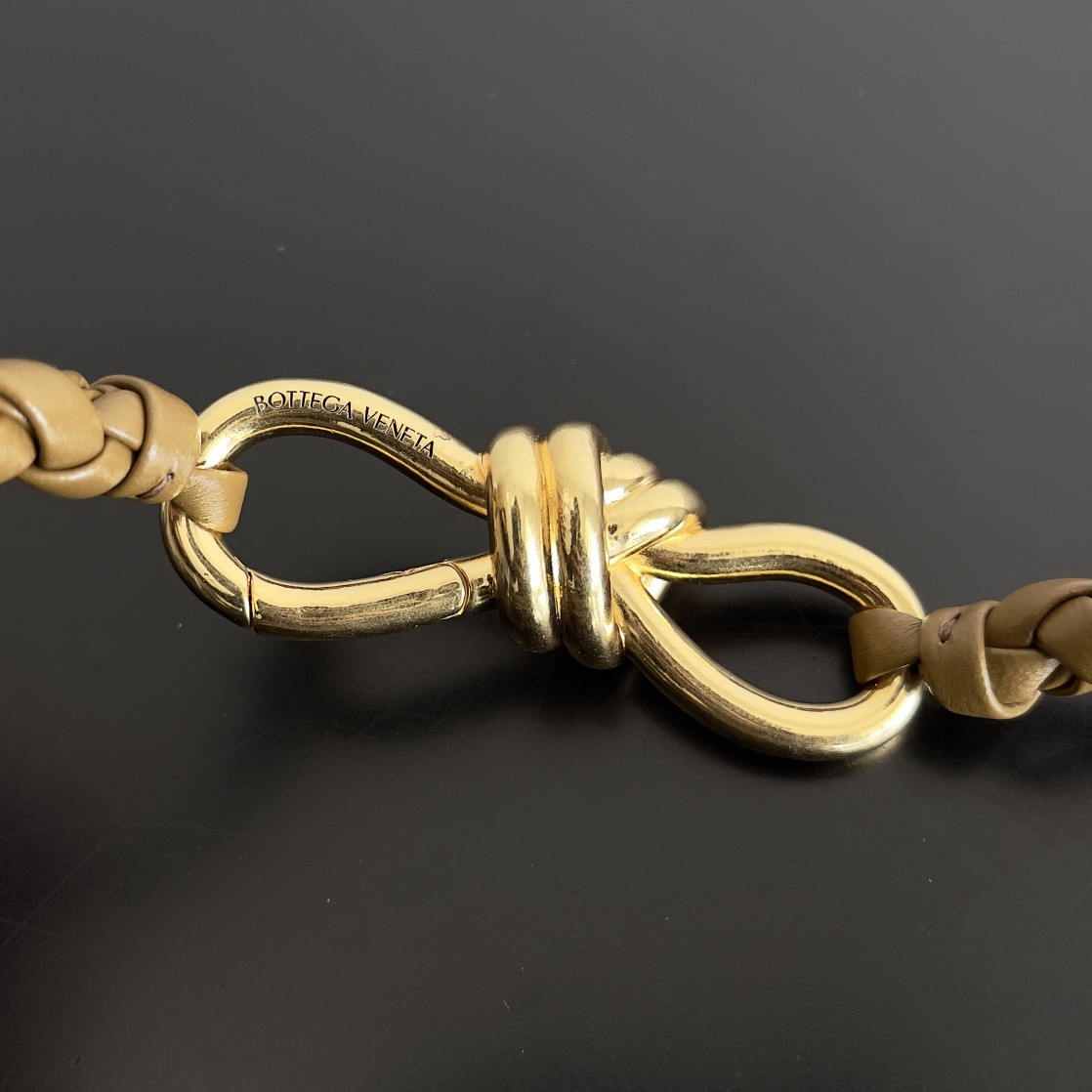 bo*te*ga Ve*ne*ta small andiamo 25x22x10.5cm