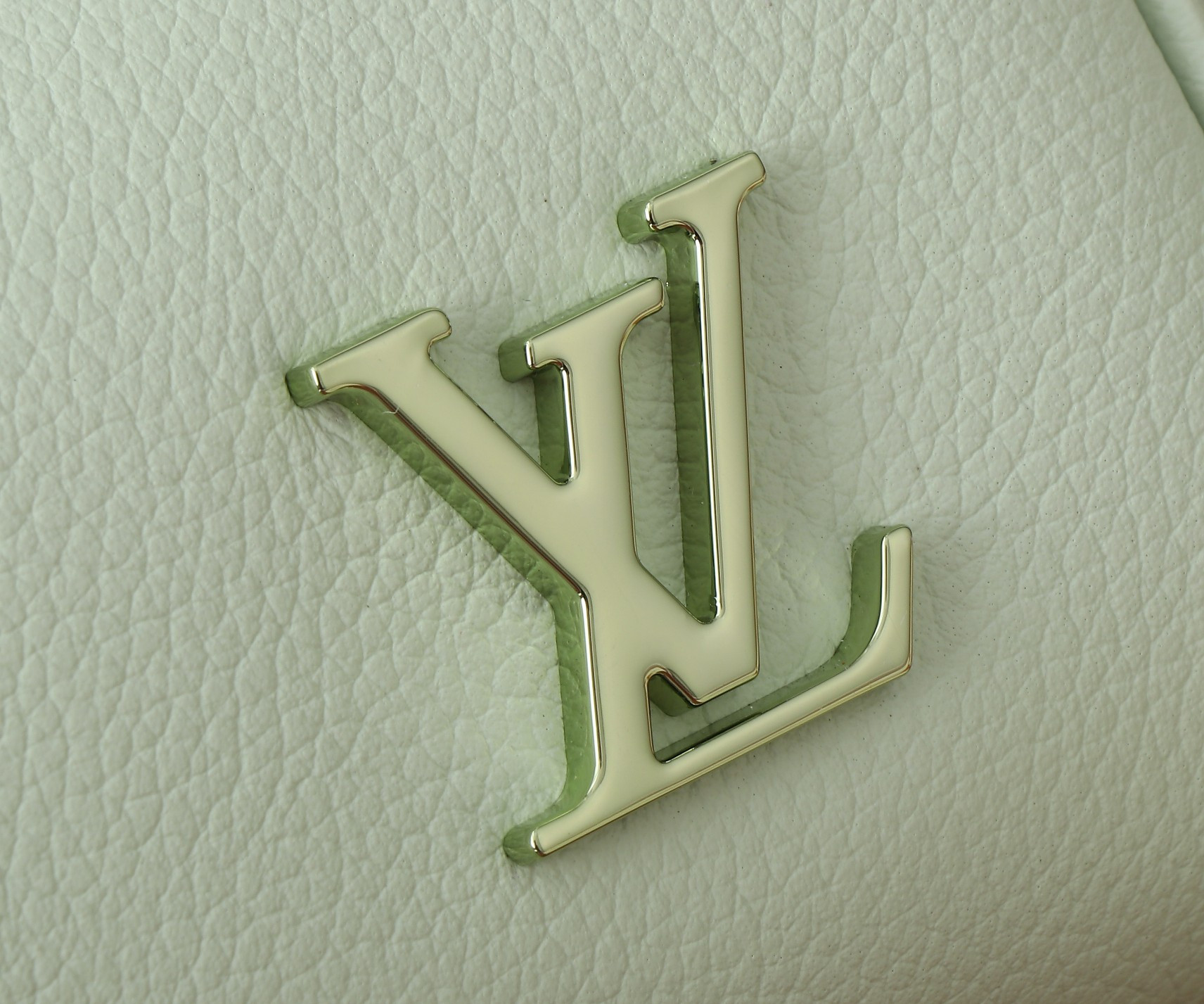 LV Speedy 18   M24605 18x12.5x11CM