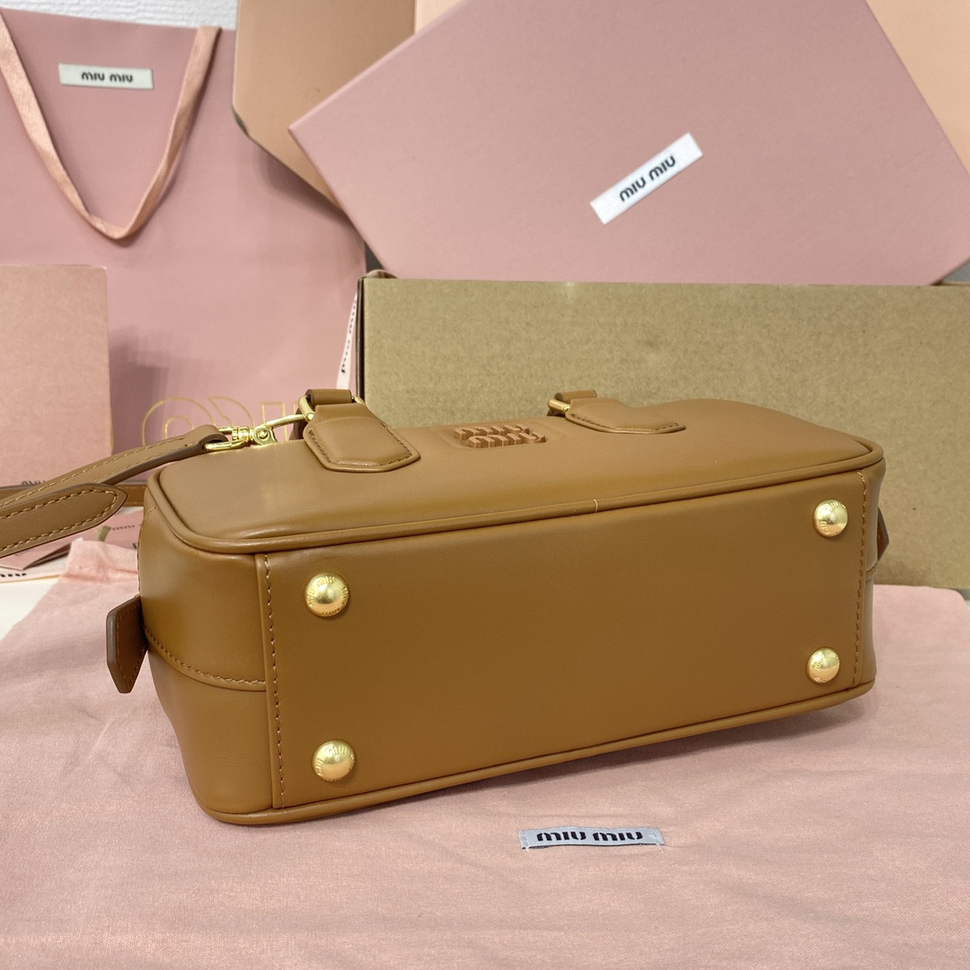 Miu Miu Arcadie leather bag 10.5x22x7.5cm