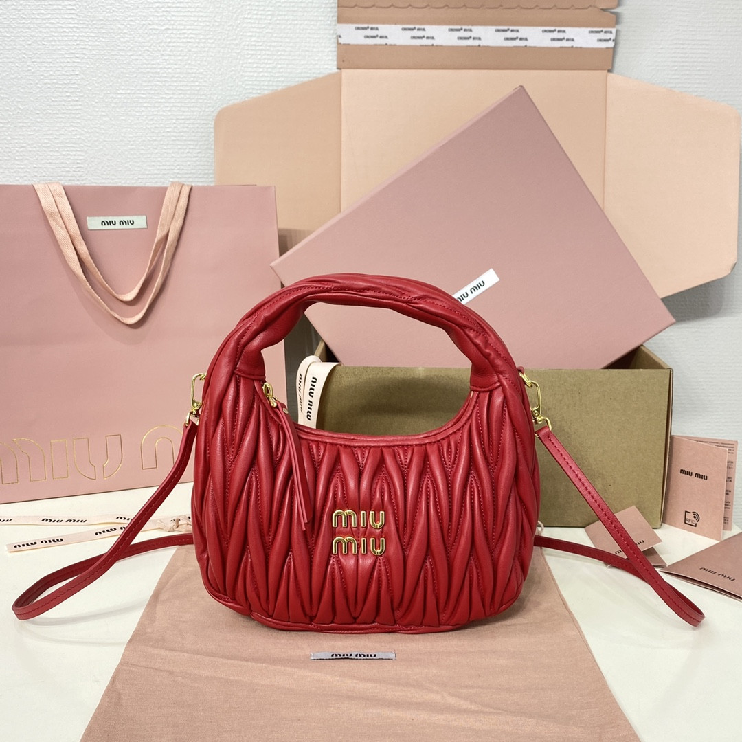 Miu Miu Wander matelassé nappa leather hobo bag 17x20x6cm