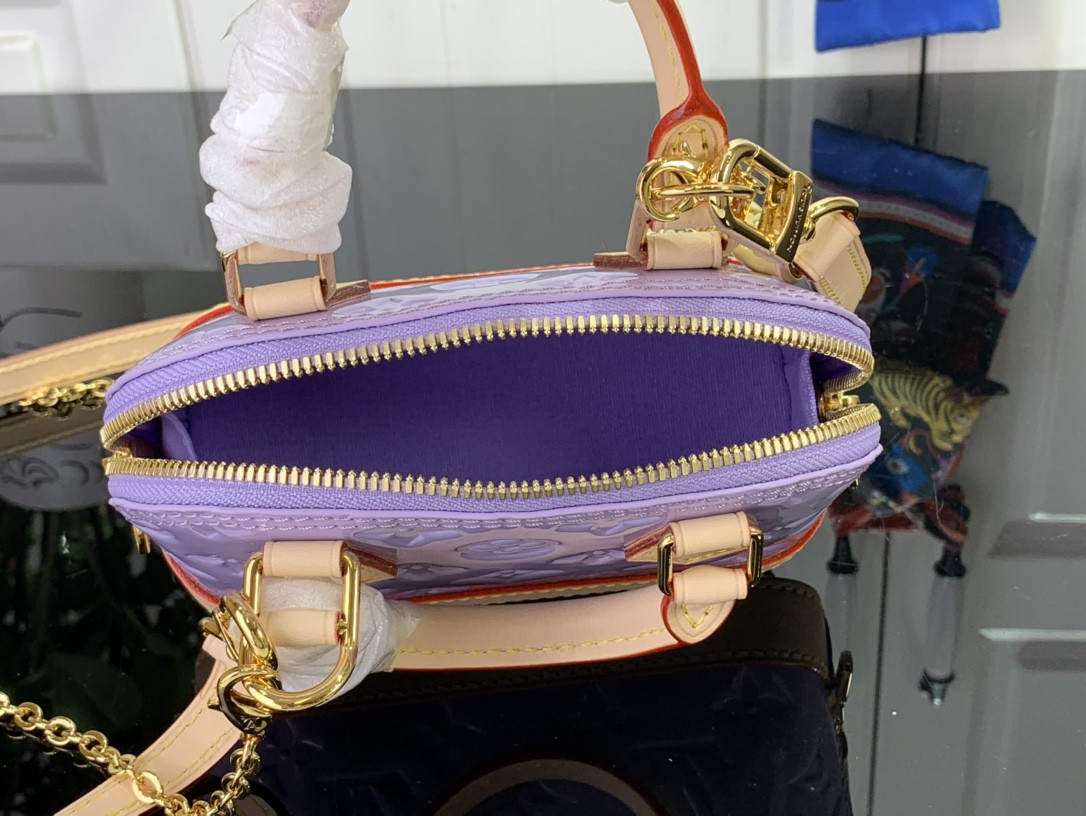 LV Nano Alma M82974 18 x 12 x 8CM