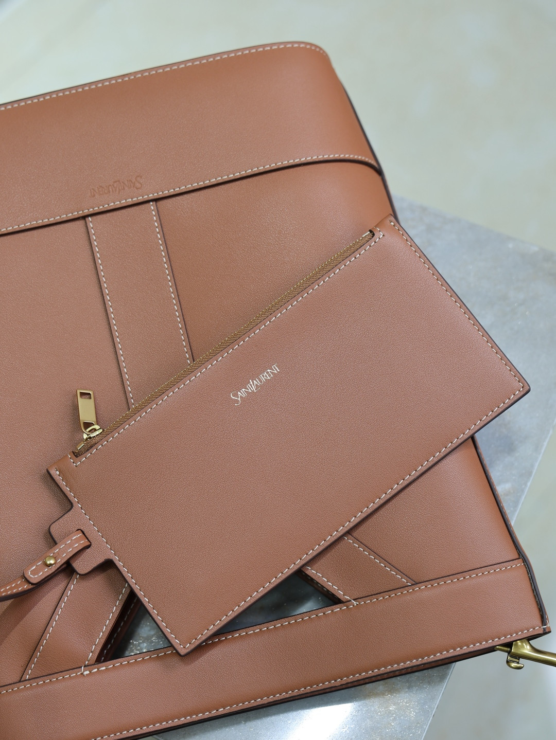 Y*L y small bucket in leather 23x29.5x3-8.5cm