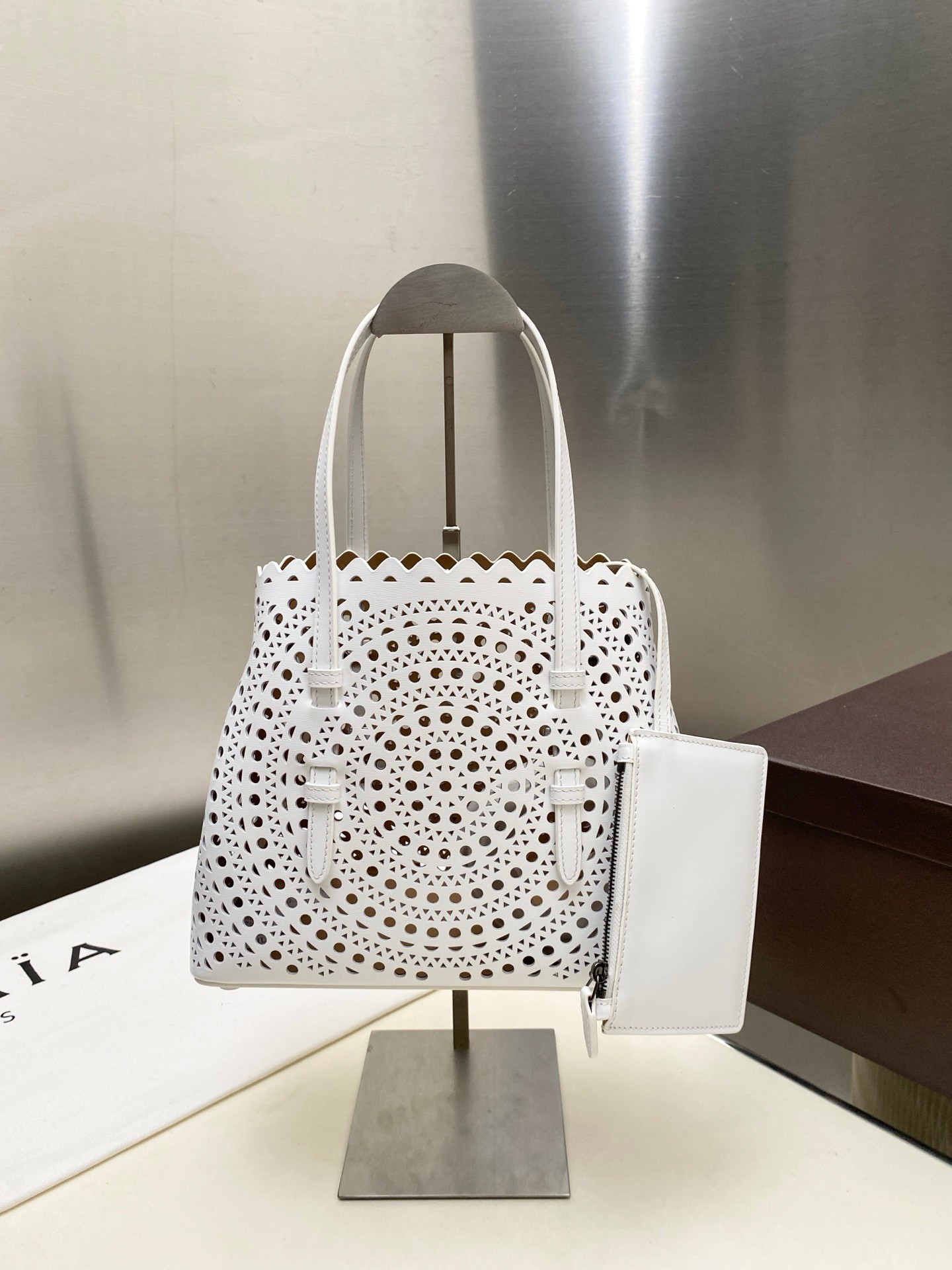 ALAÏA Mina 25 bag 25x20x12cm