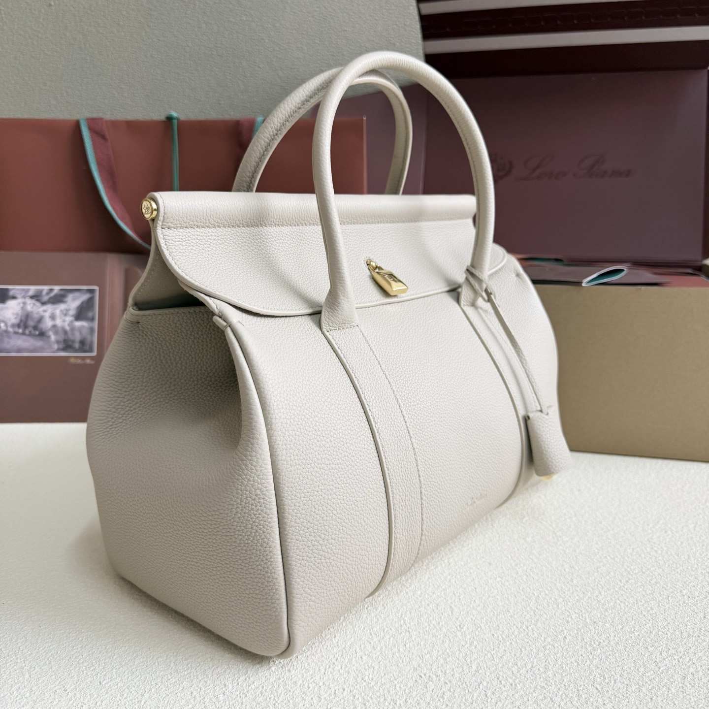 L**o p*ana loom l32 calfskin 33x23x18cm