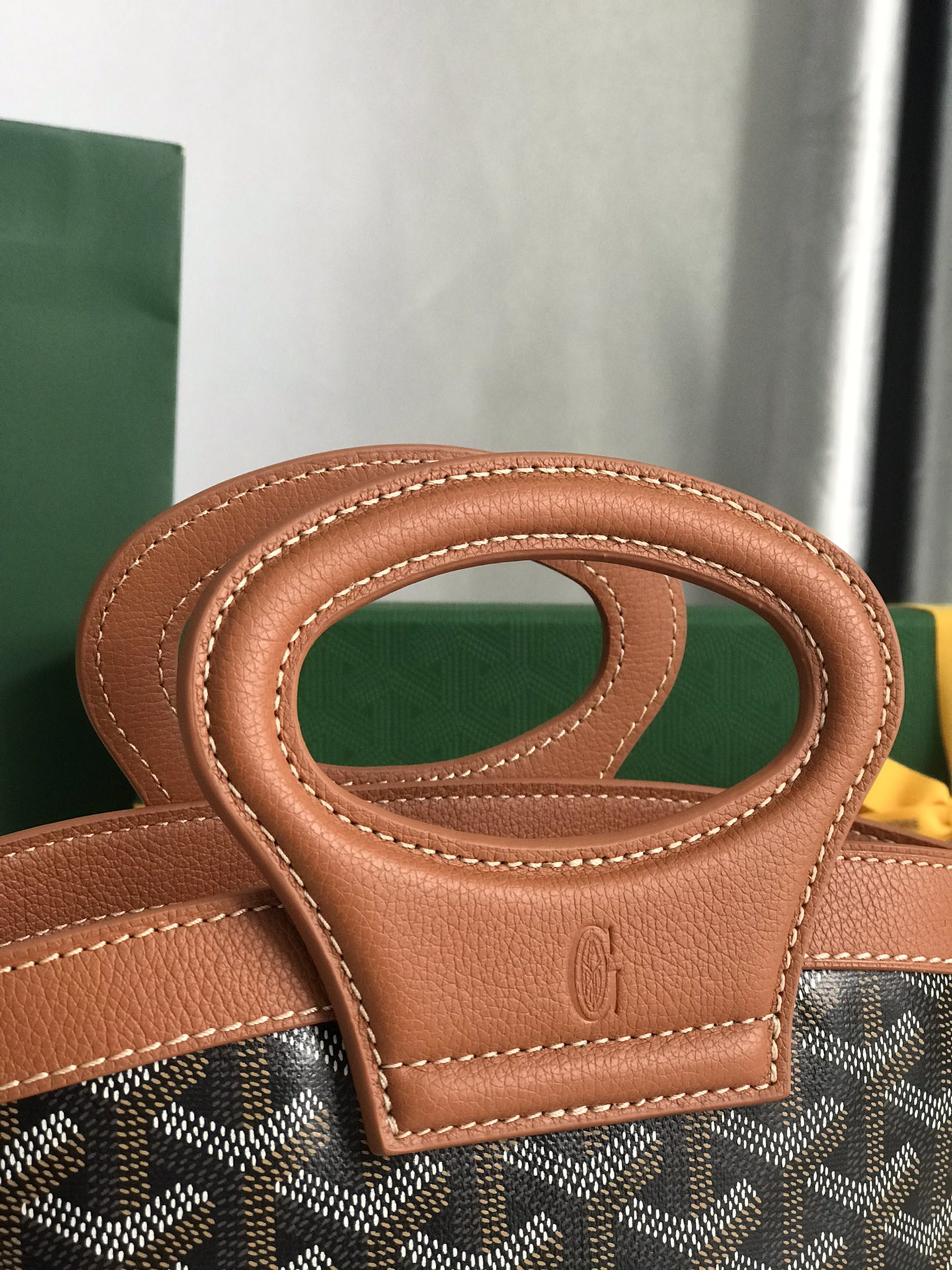 Go*ard beluga mini bag 23x8x18.5cm