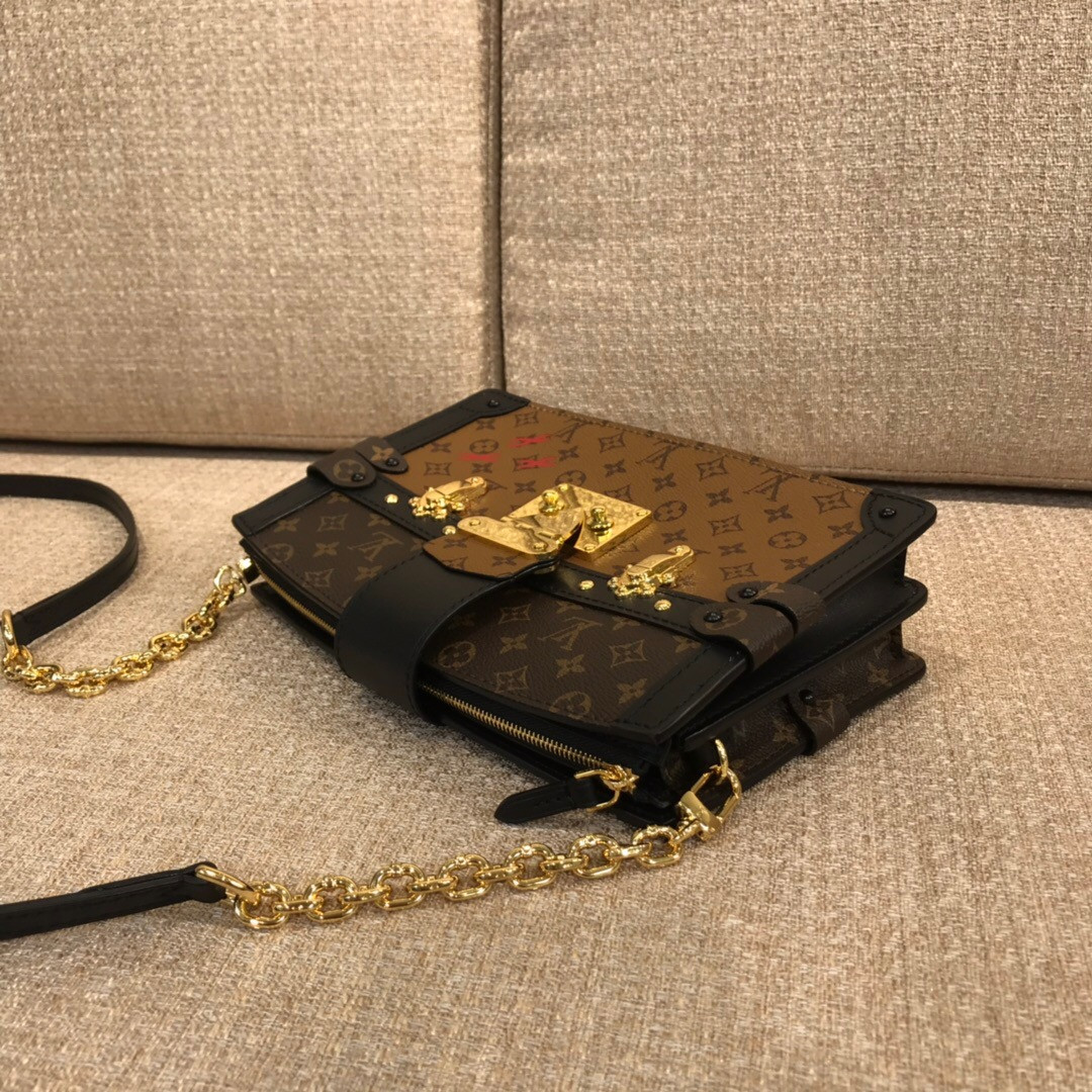 LV TRUNK CLUTCH M43596