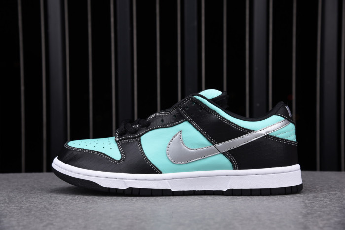 nike dunk sb low diamond S*pply co. "t*f*ny" 304292-402