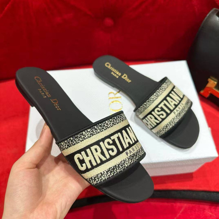 DIOR SLIPPERS