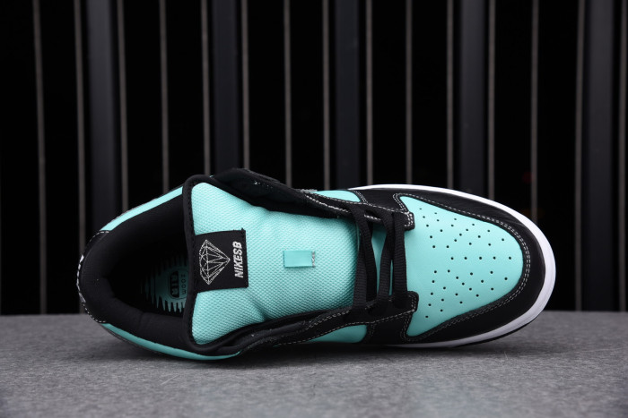 nike dunk sb low diamond S*pply co. "t*f*ny" 304292-402