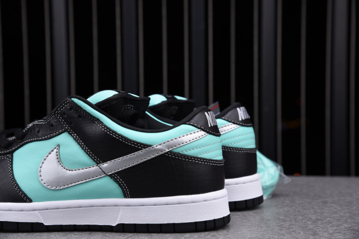 nike dunk sb low diamond S*pply co. "t*f*ny" 304292-402