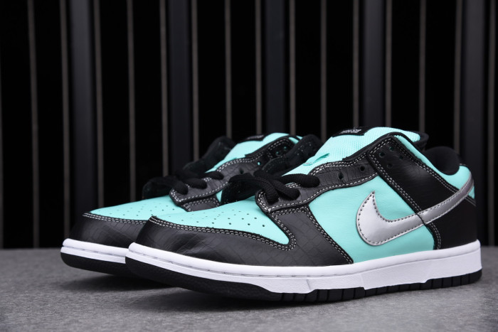 nike dunk sb low diamond S*pply co. "t*f*ny" 304292-402