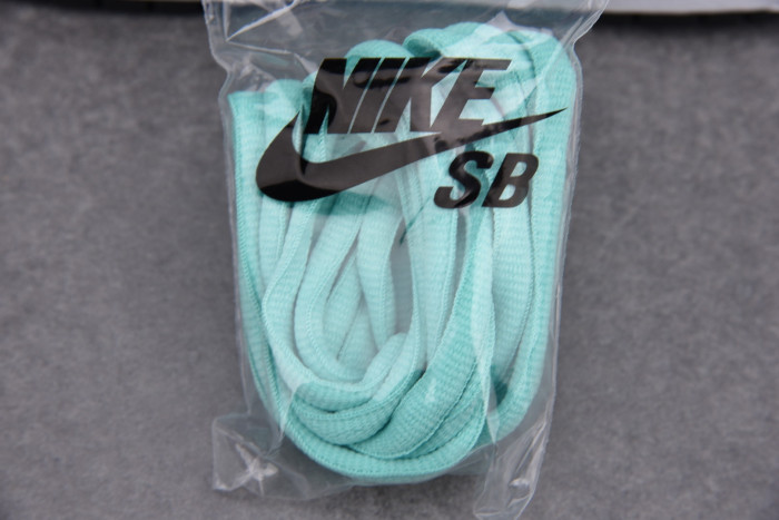 nike dunk sb low diamond S*pply co. "t*f*ny" 304292-402